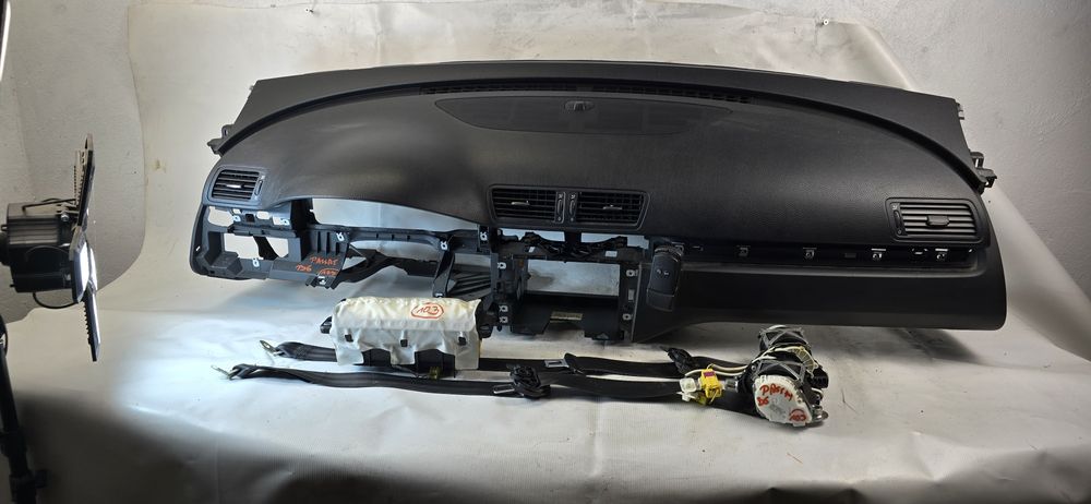 Deska rozdzielcza kokpit airbag Passat B6 Europa