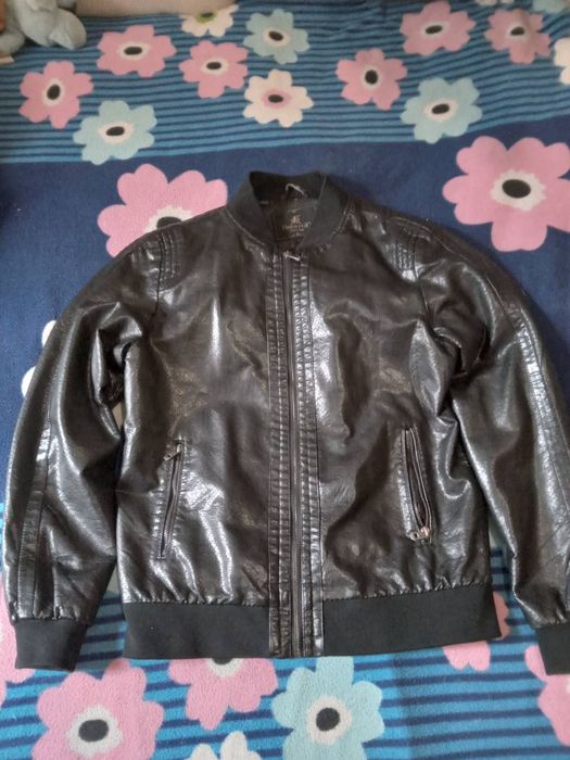 Продам куртку подросток