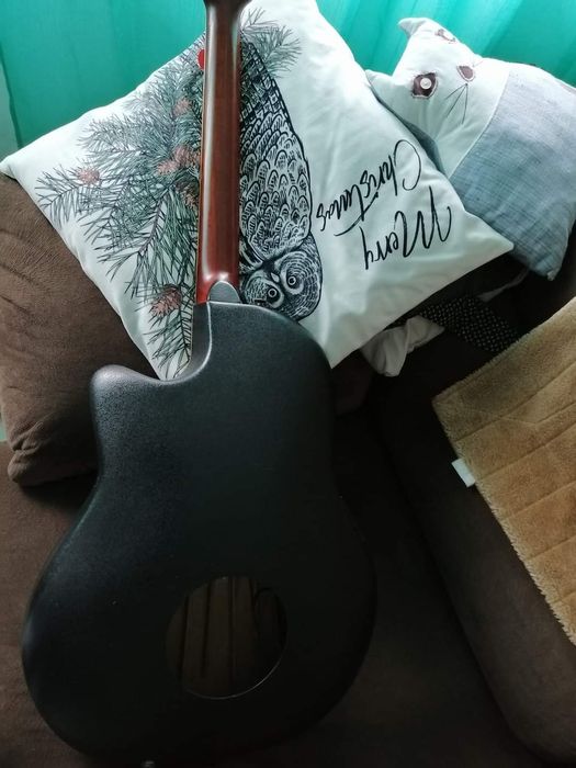 Viola electro acústica