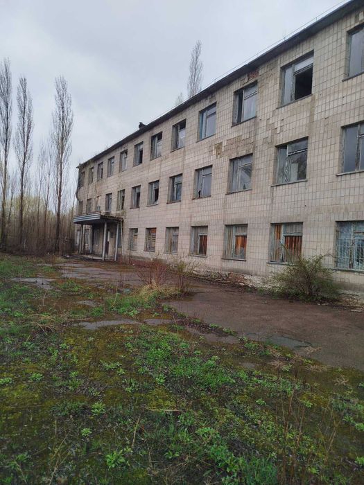 Оренда/продаж адміністративної будівлі