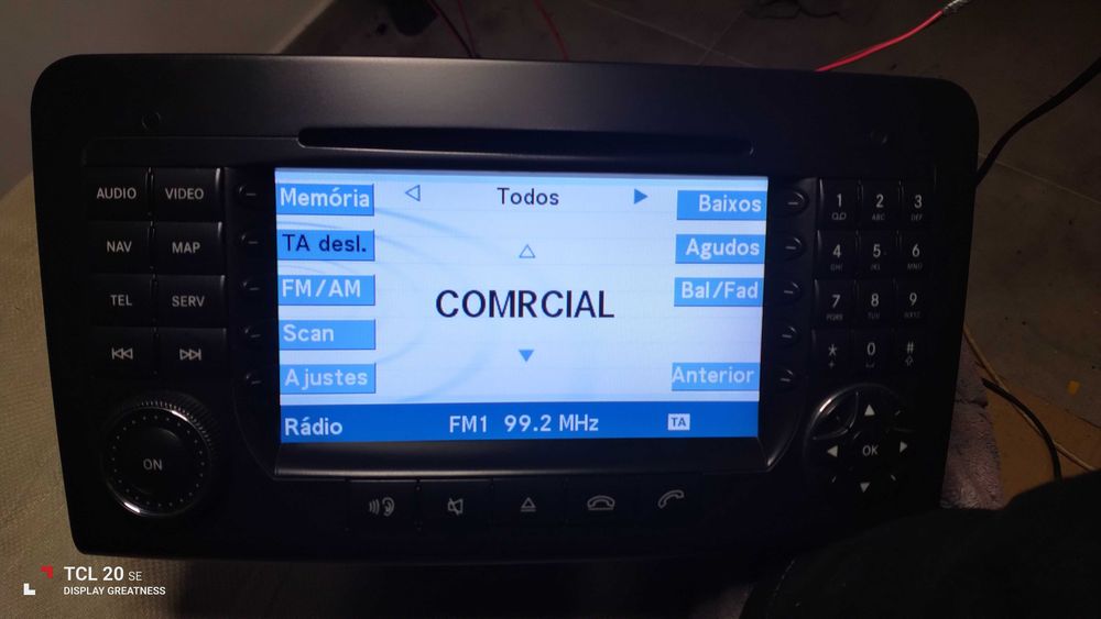 Auto rádios de GPS para grandes marcas