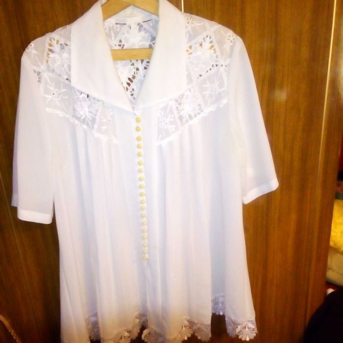 Женское платье  белое . черное большой размер листайте