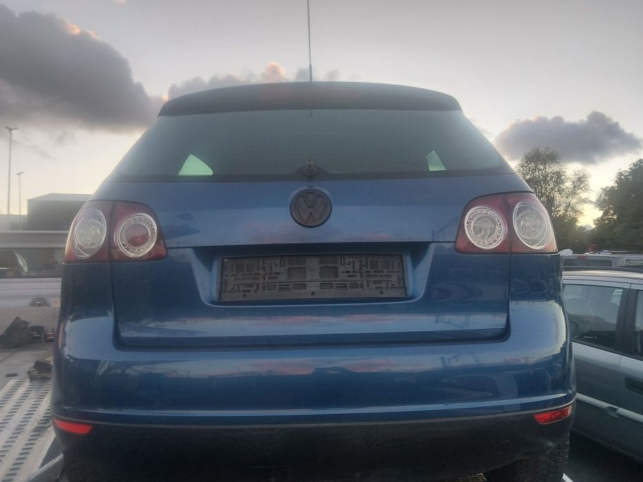 VW golf 5 plus na części kolor la5k