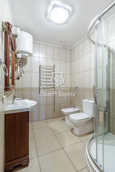 Будинок 2 поверхи, 5,8 сотки. Дизайнерський ремонт. с. Підгірці, озеро