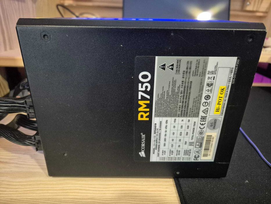 Fonte de alimentação Corsair RM750