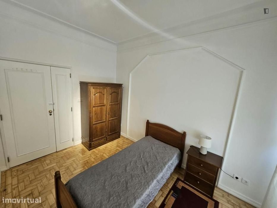 Quarto - localizado em Sé de Braga e São Lázaro Braga
