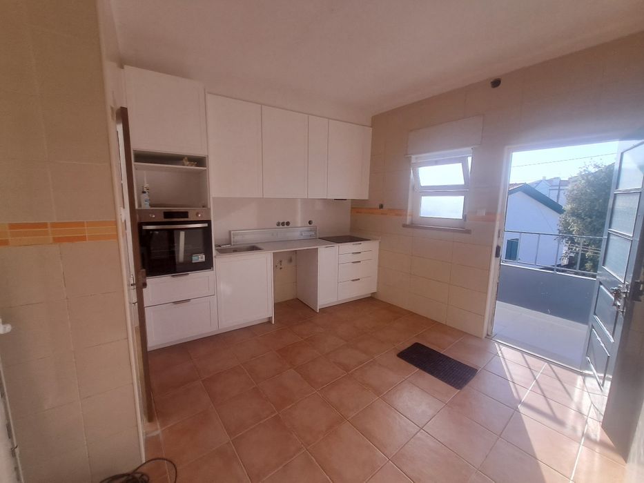Moradia T3 com garagem e quintal
