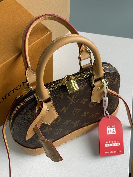 Torebka Louis Vuitton alma crema