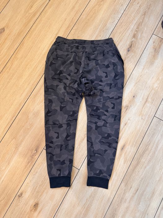 Spodnie Nike Tech Fleece Moro