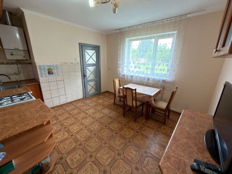 Продається готовий цегляний будинок з ремонтом неподалік Стрия (15км)