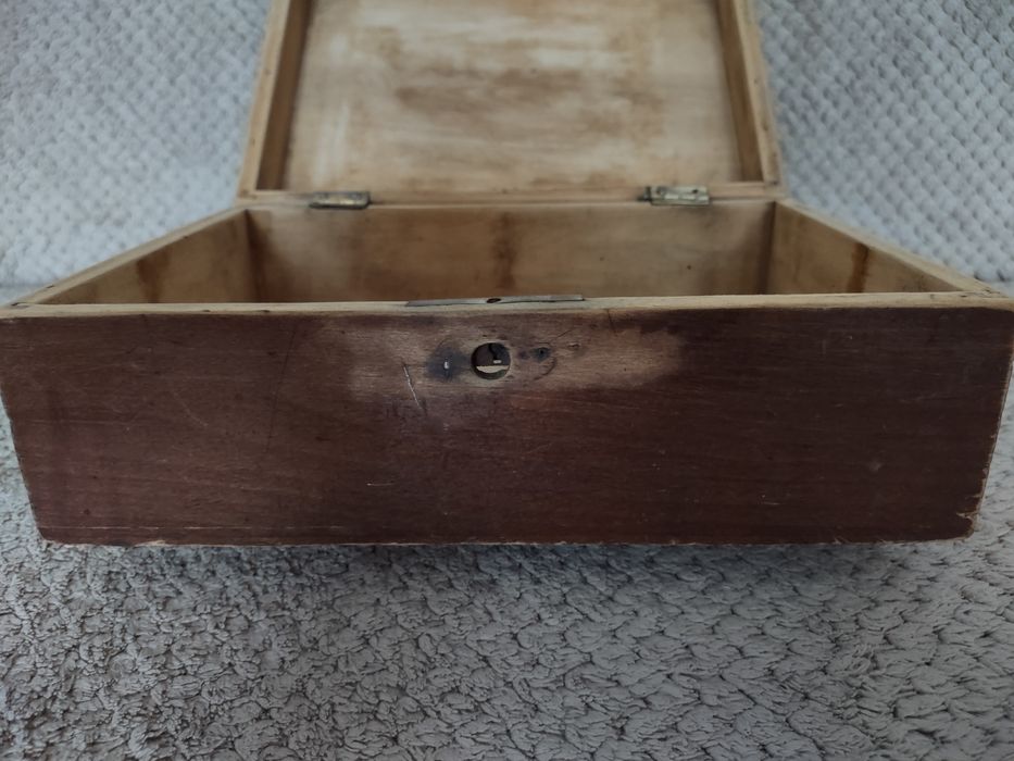 Drewniane pudełko na drobiazgi