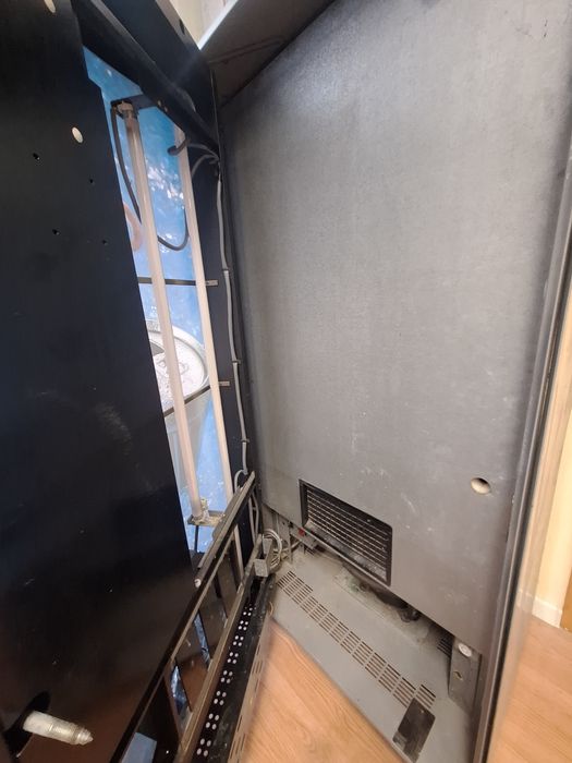 Máquina de Vending de Bebidas Azkoyen Fan 492