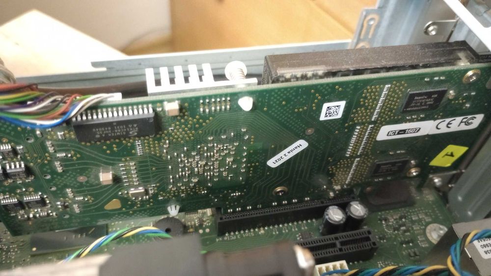 mini serwer Fujitsu TX120 S3 Xeon, 16GB RAM ECC, 4xSAS 600GB+SSD, RAID-SAS homelab