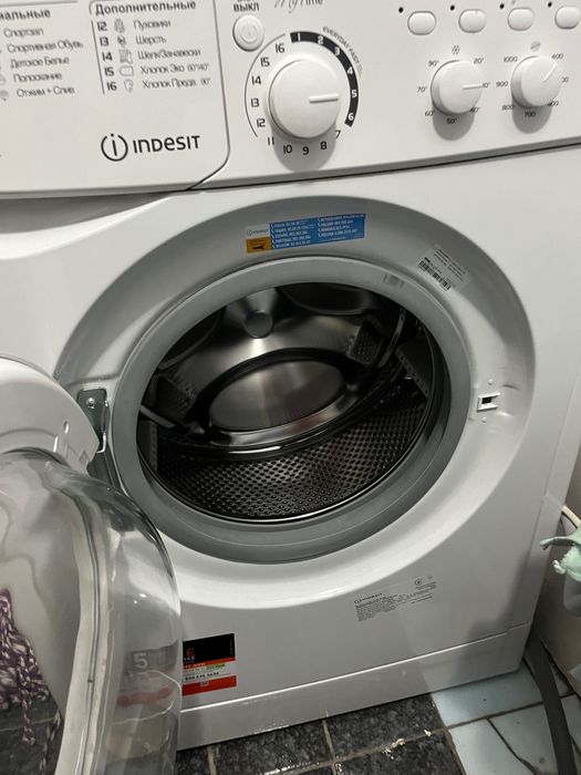 Пральна машина Іndesit