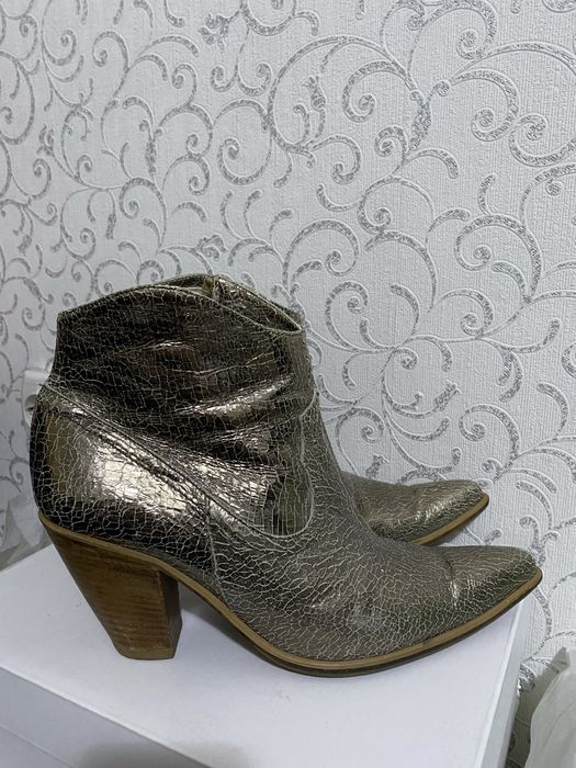 Взуття шкіряне 41 р жіноче