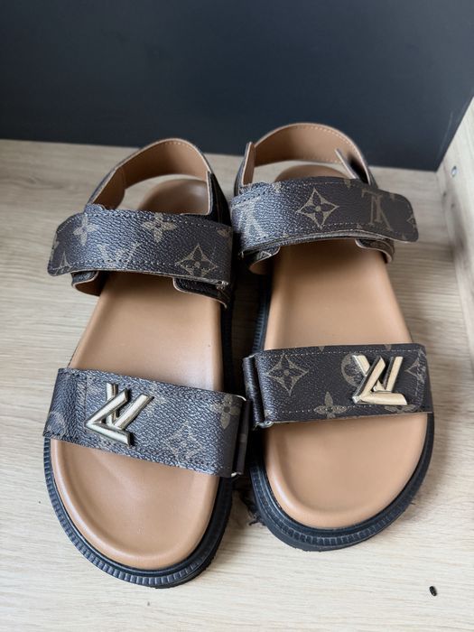 Босоніжки Louis Vuitton