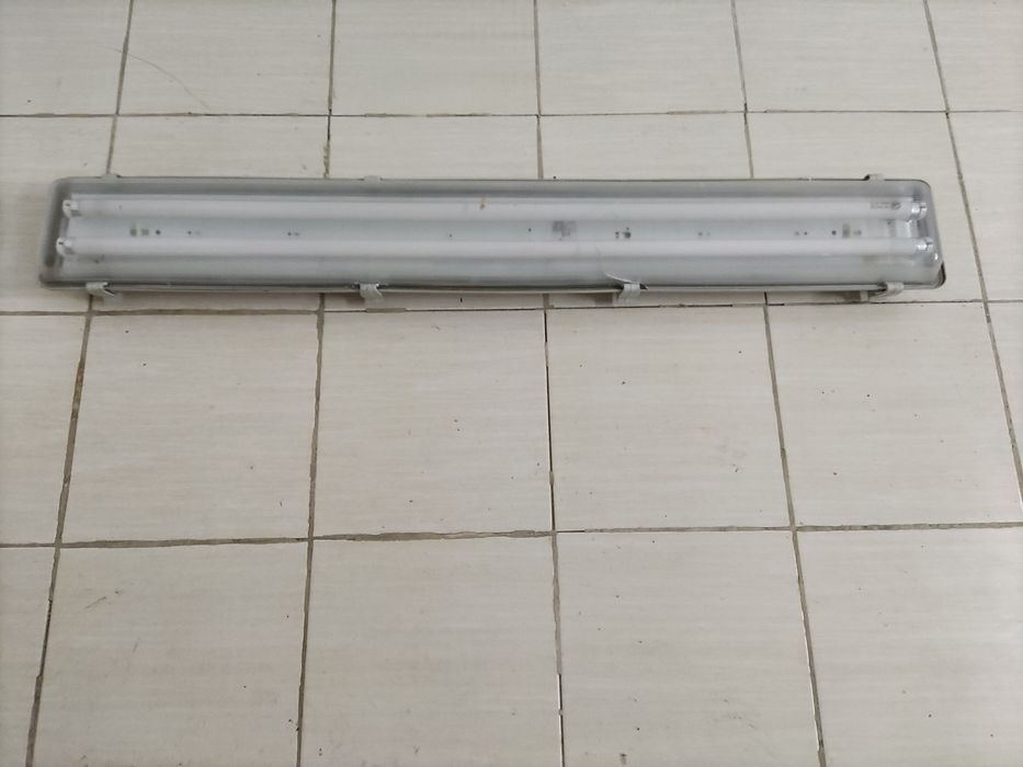 Calhas fluorescentes