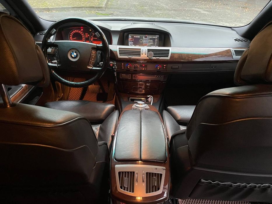 BMW 730i 2003рік газ/бензин