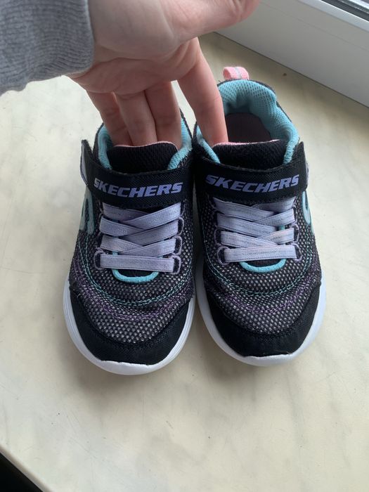 Кроссовки Skechers для девочки