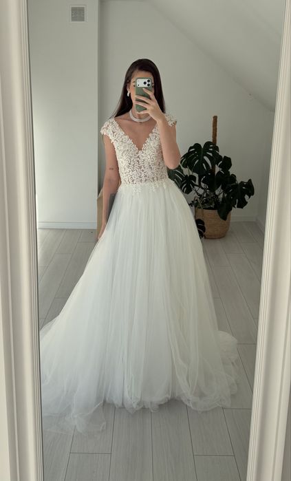 Suknia slubna tiulowa nowa asos księżniczka