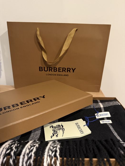 Szalik burberry