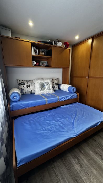 Beliches com decoracão incluída