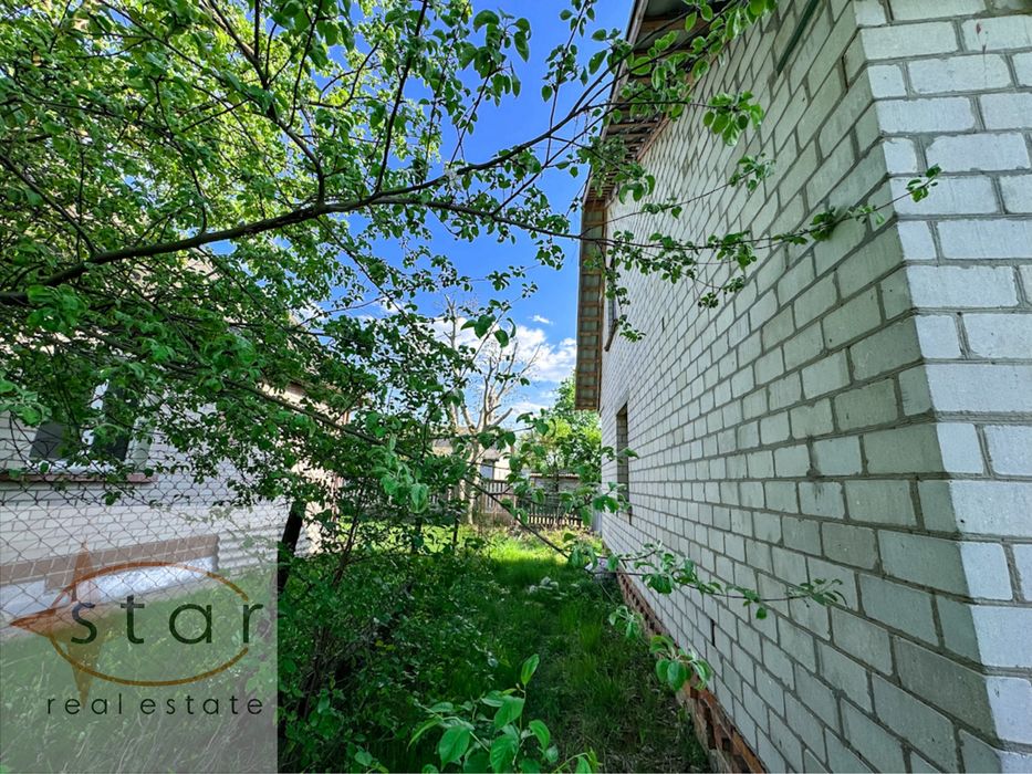 Продаж окремого будинку по вул. Білогірська