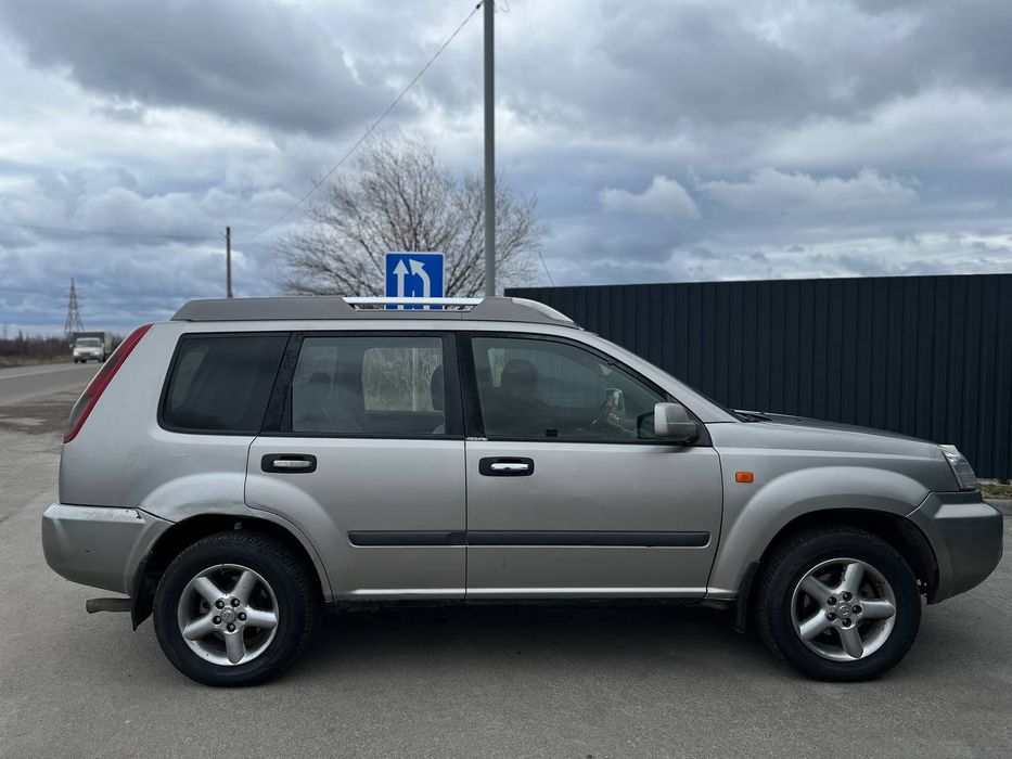 В продаж! Nissan X-Trail 2005 рік турбо дизель 4х4 .
2.2 турбодизель
