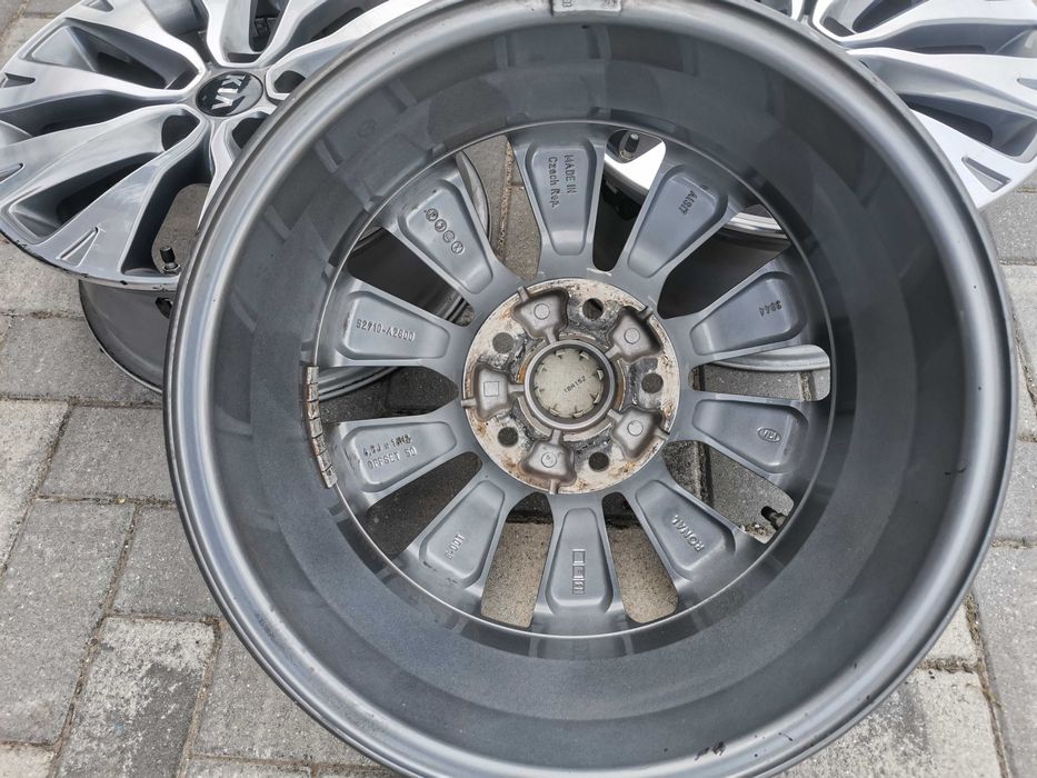 Felgi KIA Ceed Venga Soul Hyundai 6,5Jx16H2 5x114,3 ET50 TPMS