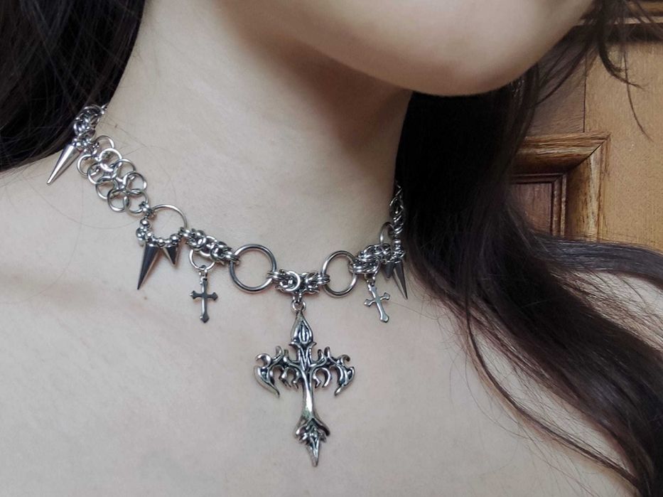 Choker stal chirurgiczna hipoalergiczny goth krzyże kolce