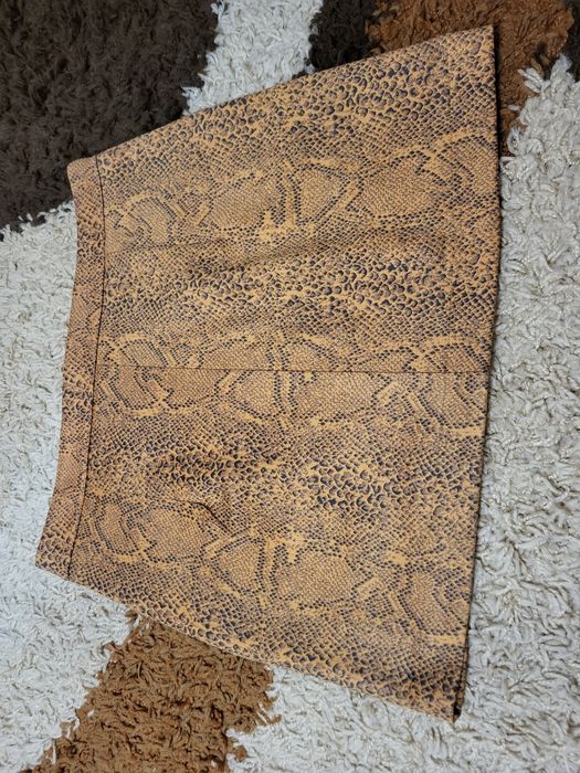 Spódniczka mini skóra węża