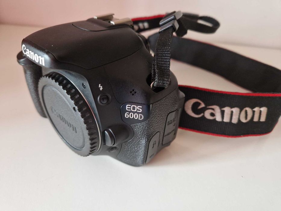 Canon EOS 600D como nova