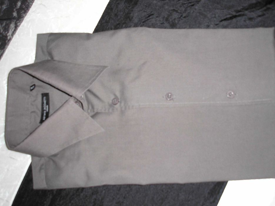 Camisa Clássica moderna de Homem , nova.