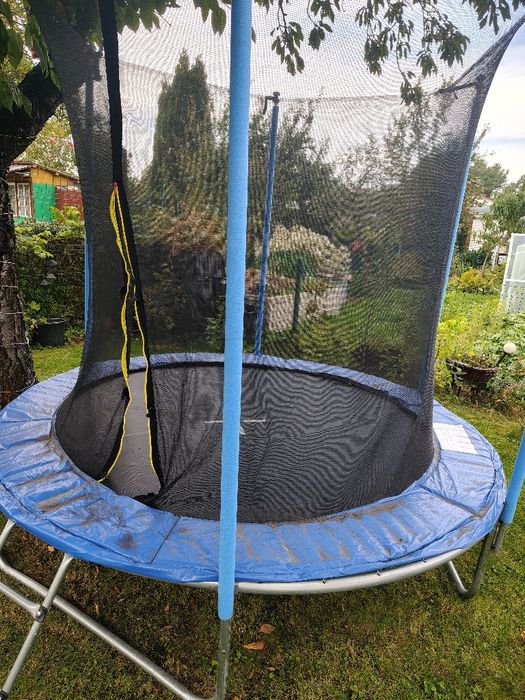 Trampolina 2,5m.