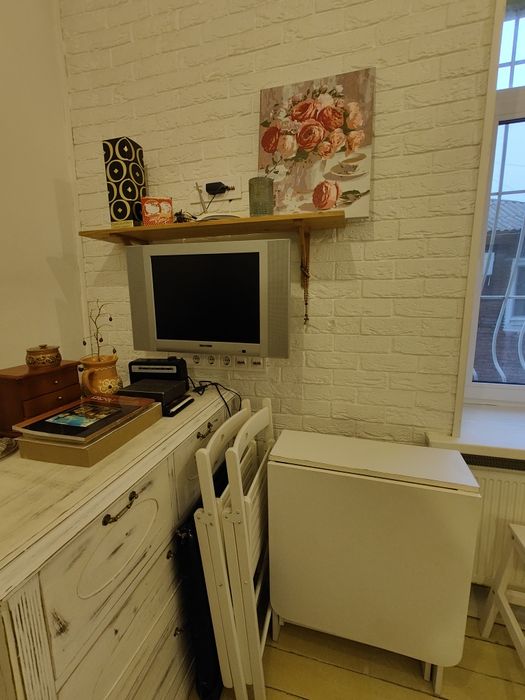 Продам 1 комнатная квартира метро Вокзальная (Южный Вокзал).Недорого!