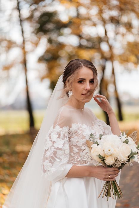 Весільна сукня