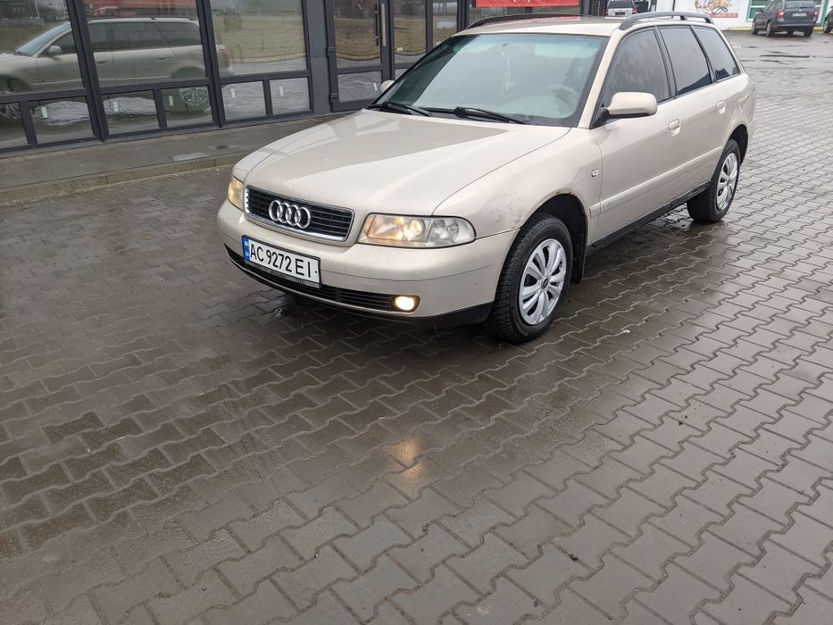 Ауді А4 1.8 турбо бензин АВТОМАТ