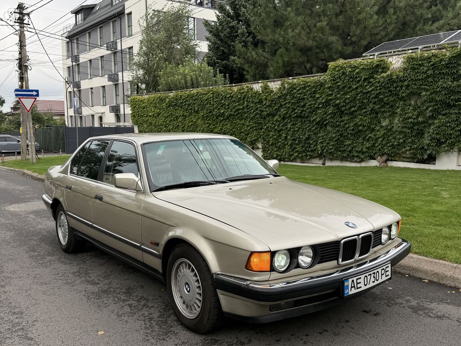 Продам лендарную BMW  е32 730І  3.0 бензин на механике 1989год в отличном состоянии, на полном идеальном ходу. Практически вся по оригиналу.