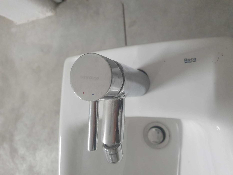 Bidé Roca + Torneira Misturadora