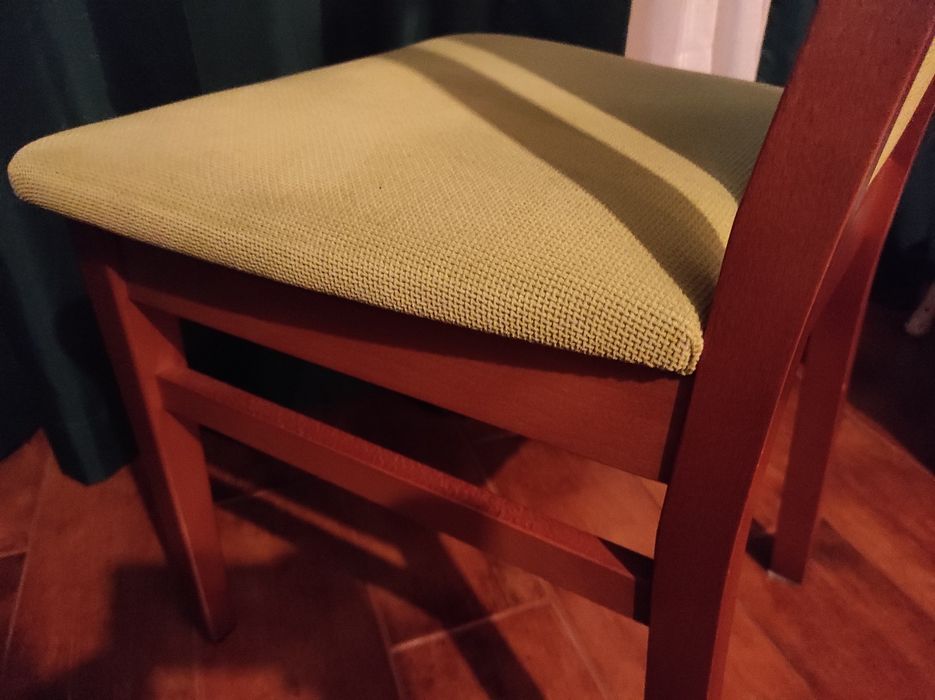 Cadeira madeira maciça para quarto