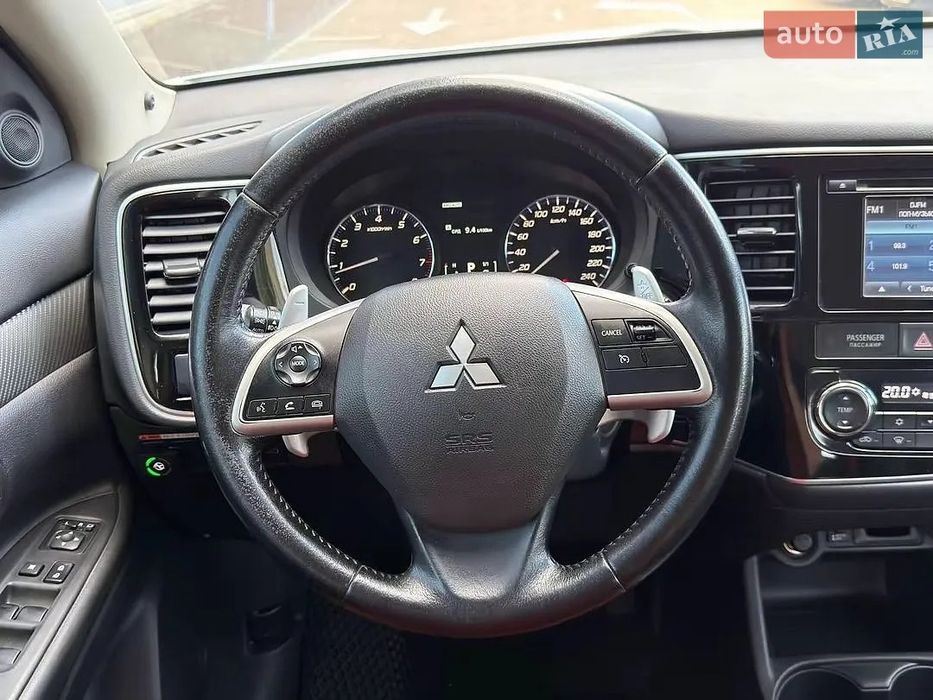 Mitsubishi outlander lll