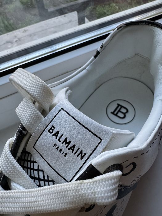 кросівки Balmain 43-44 нові