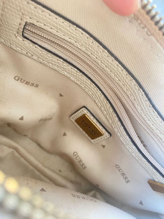 Mala Guess em ótimo estado