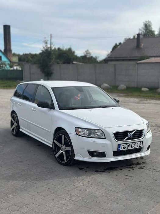 Volvo V50