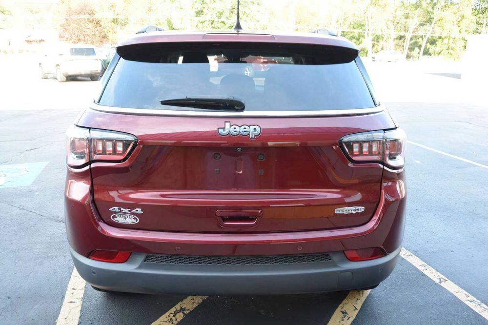 Jeep Compass      2021