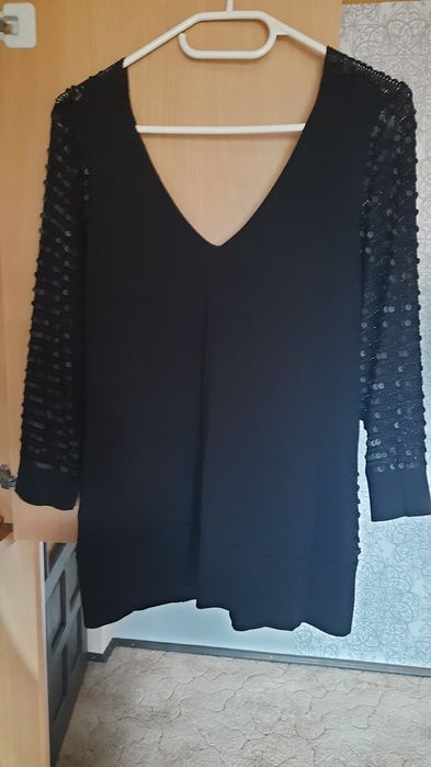 Czarna bluzka z cekinami Monnari M/L