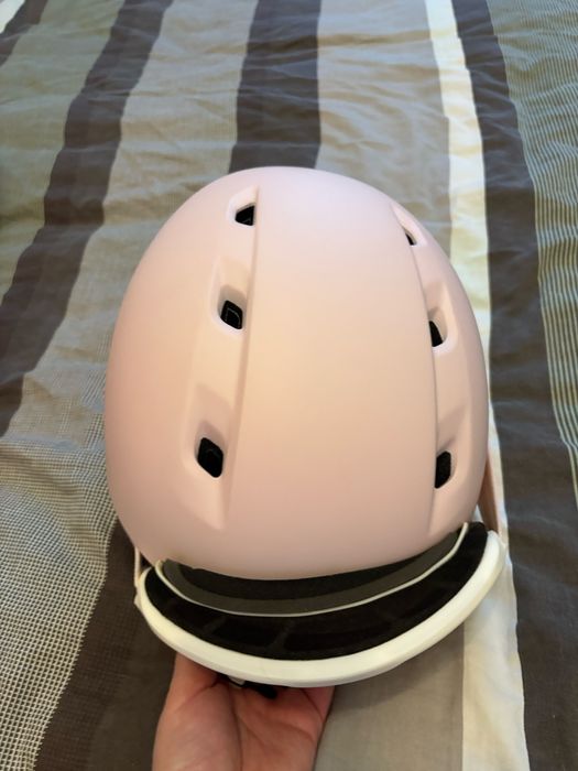 Гірськолижний шолом