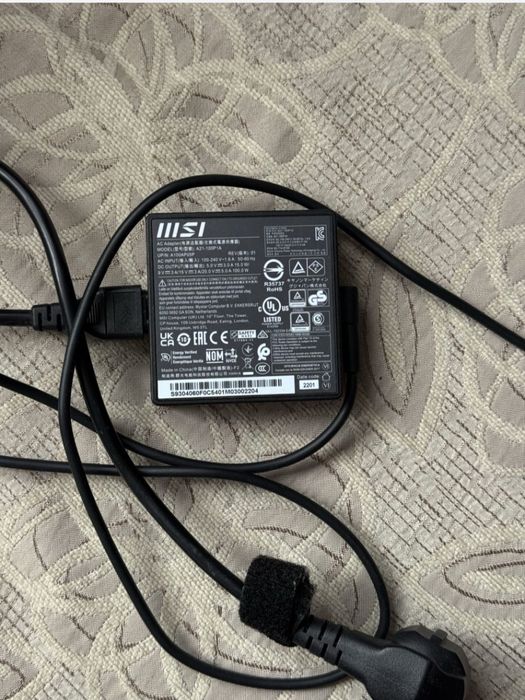 MSI Prestige 14 16GB 1TB RTX3050 i7