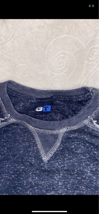 granatowa bluza GT
