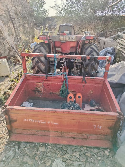 Trator Massey Ferguson, charrua, escarificador, grade e caixa